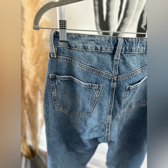 Claudia Jeans from Dynamite. Soft, high waisted, mom fit jeans in size 26 - Picture 7 of 10